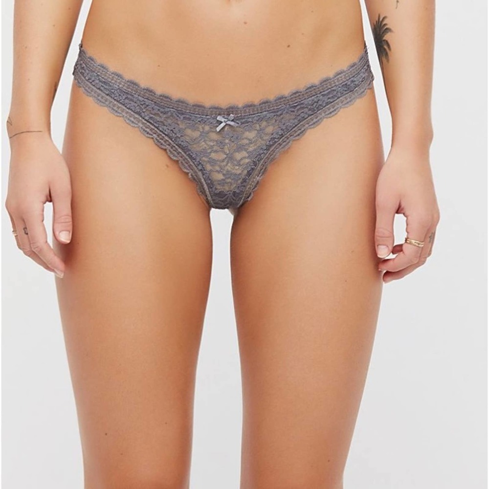 NEW! FREE PEOPLE INTIMATELY lace thong grey lacy undie lingerie panty panties​ M